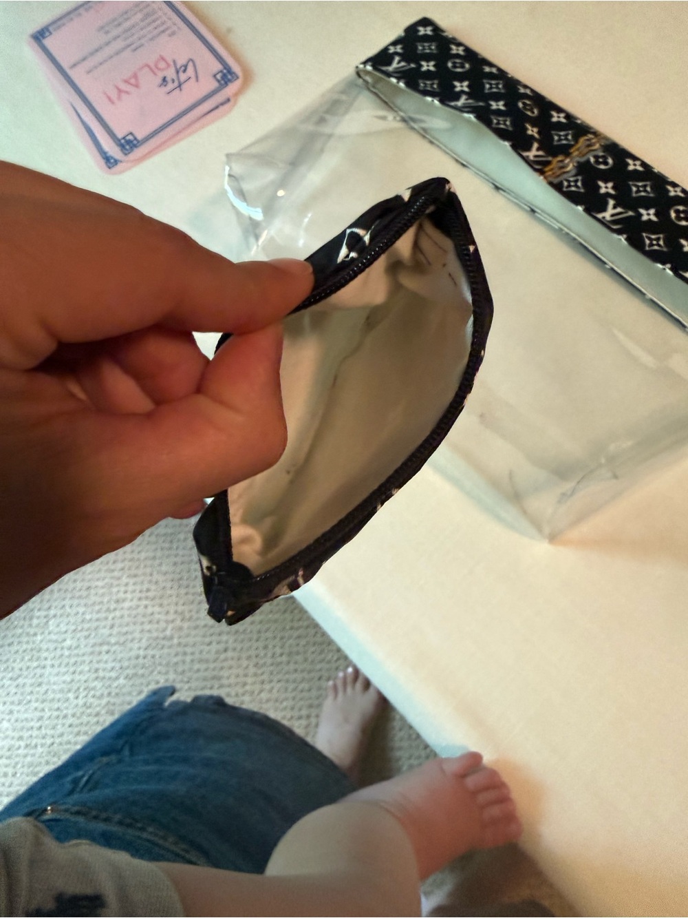 Small Louis Vuitton coin purse - Picture 4 of 7